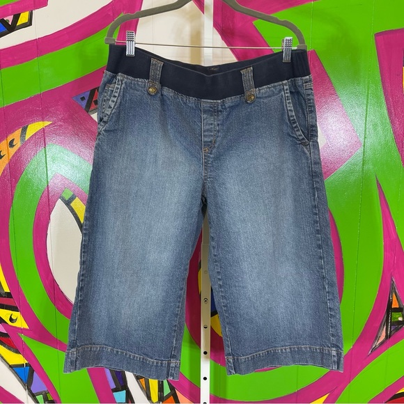 Announcements Maternity, Denim Shorts. Size Large(12/14). Excellent condition! - Picture 1 of 5